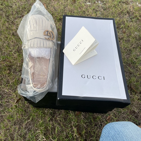 Meet your Posher, Ginny - Picture 4 of 4